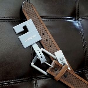 ❗Danbury Big & Tall Embossed Brown Leather Belt with Roller Buckle 52❗